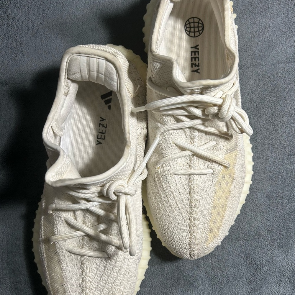 Yeezy Boost 350 VZ Bone Knit Sneakers